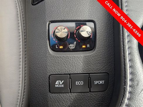 Used 2018 Toyota Avalon XLE Plus image 24