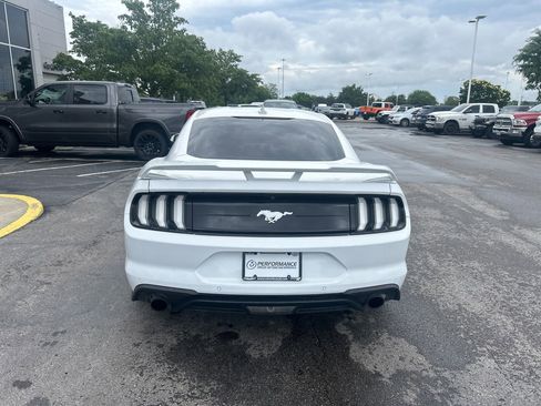 Used 2022 Ford Mustang Premium RWD image 3