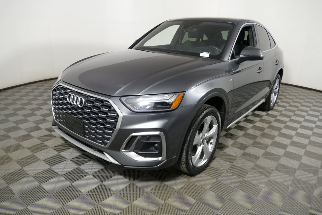 Used 2023 Audi Q5 2.0T Premium w/ Convenience Package AWD/4WD image 3