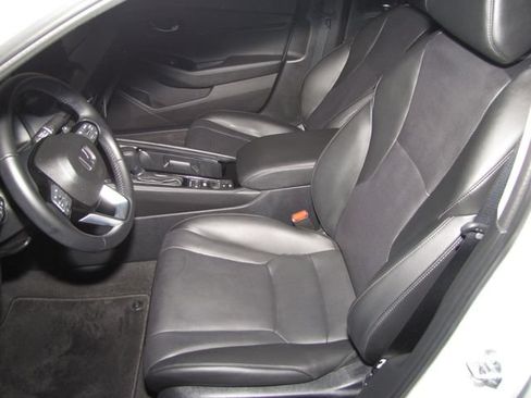Used 2024 Honda Accord Touring image 9