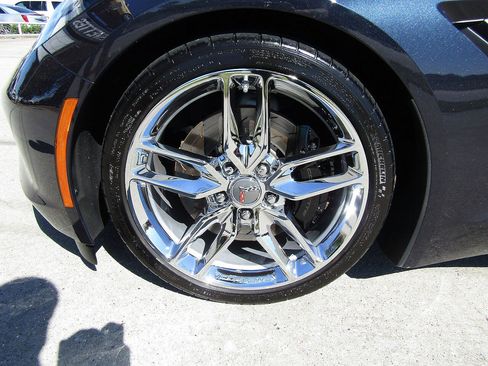 Used 2014 Chevrolet Corvette Stingray Convertible w/ 3LT Preferred Equipment Group image 21