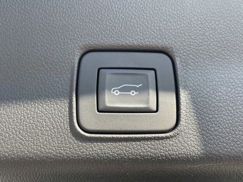 Used 2025 Chevrolet TrailBlazer LT w/ Convenience Package image 12