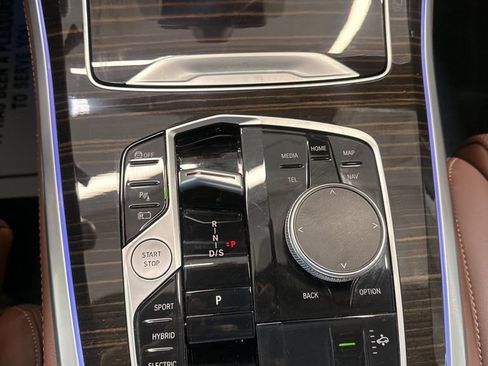 Used 2024 BMW X5 xDrive50e w/ Premium Package image 28