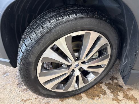 Used 2022 Subaru Ascent Touring w/ Popular Package #2A image 4