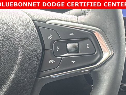 Used 2025 Chevrolet Trax ACTIV w/ Sunroof Package image 24