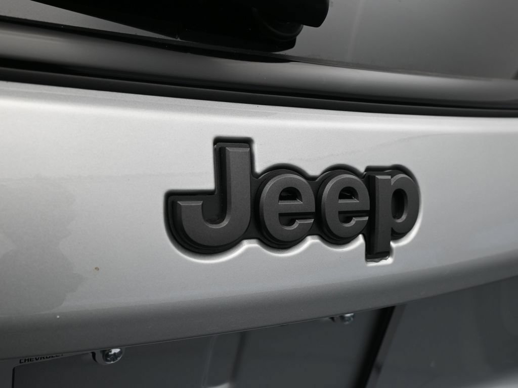 New 2026 Jeep Compass Latitude AWD/4WD image 30