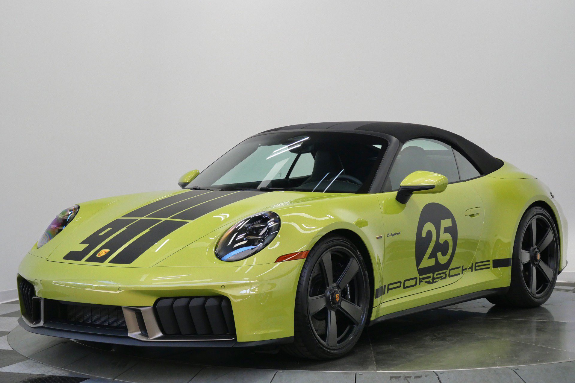 Used 2026 Porsche 911 GTS RWD image 5