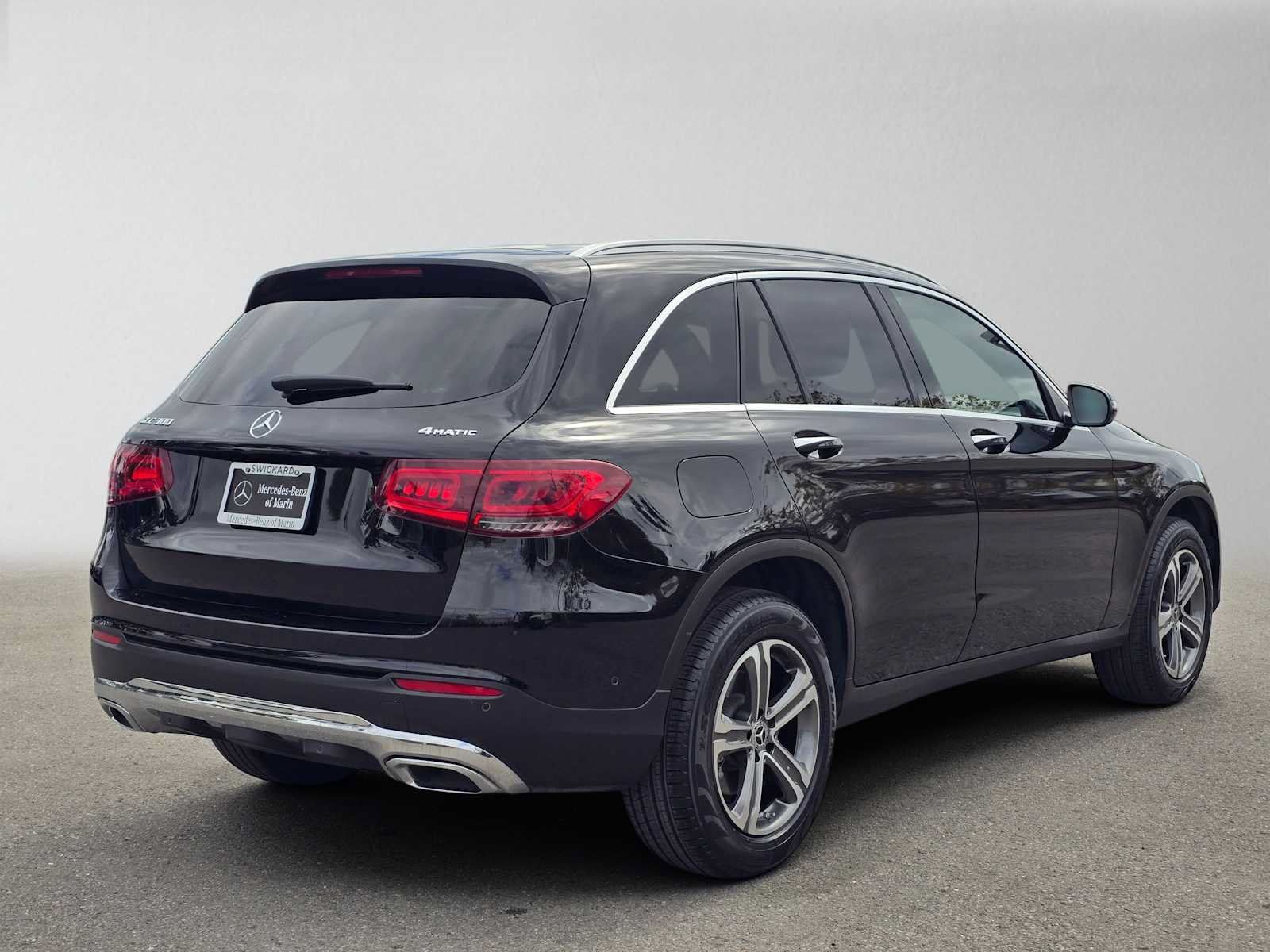 Used 2021 Mercedes-Benz GLC 300 4MATIC image 3