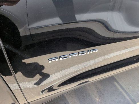 Used 2024 GMC Acadia Elevation AWD/4WD image 11