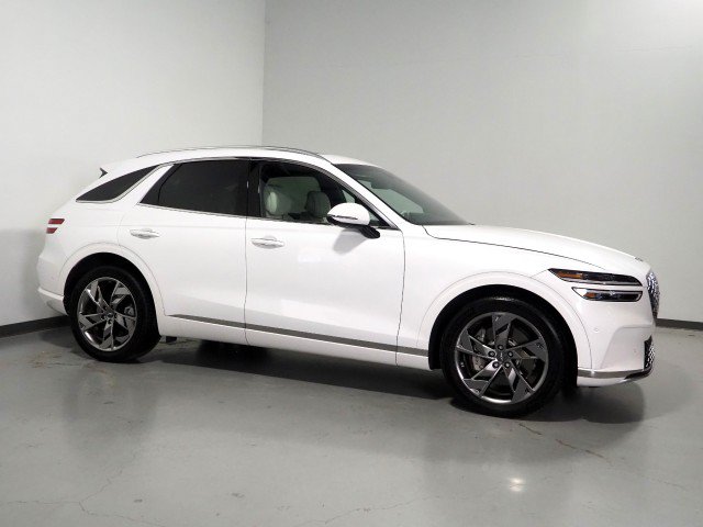 Used 2025 Genesis Electrified GV70 AWD Advance image 1