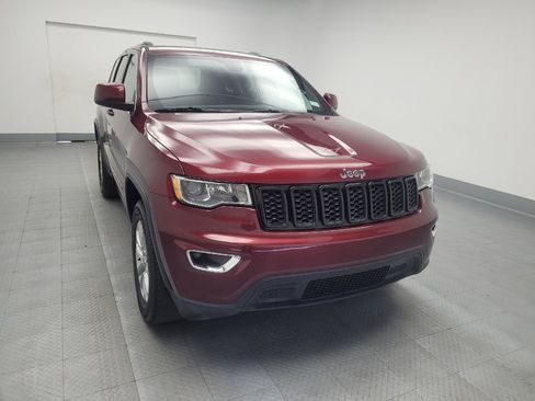 Used 2021 Jeep Grand Cherokee Laredo image 14