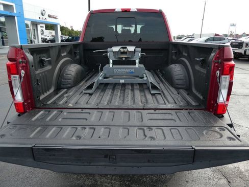 Used 2019 Ford F250 Lariat w/ Lariat Ultimate Package AWD/4WD image 16