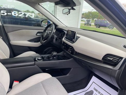 Used 2022 Nissan Rogue SV AWD/4WD image 25