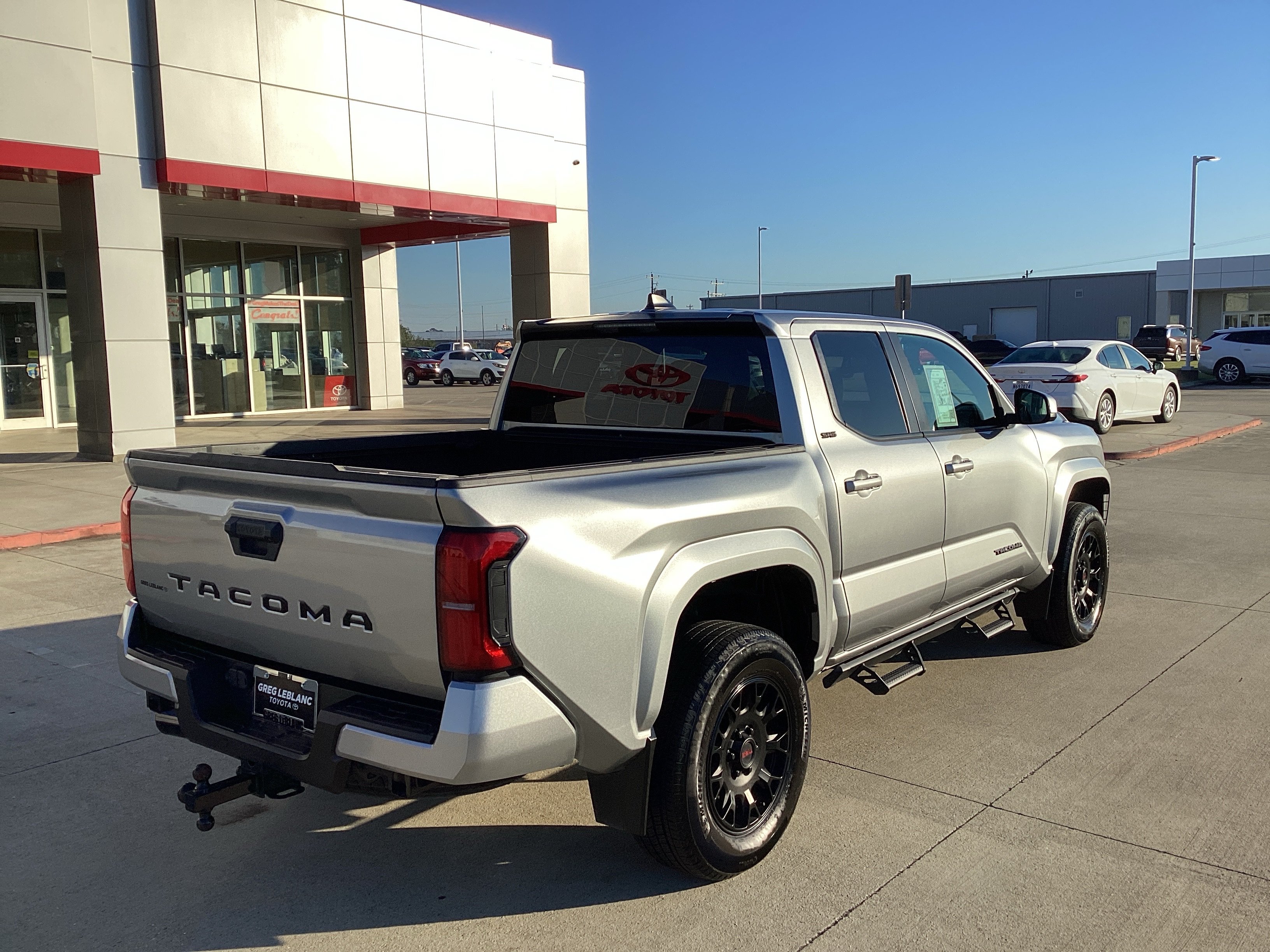 Used 2024 Toyota Tacoma SR5 RWD image 7