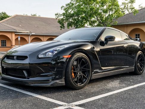 Used 2010 Nissan GT-R Premium AWD/4WD image 12