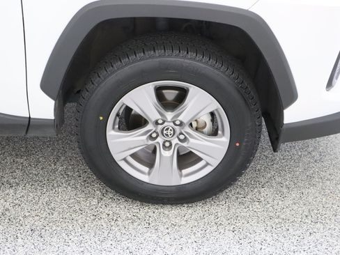 Certified 2025 Toyota RAV4 LE AWD/4WD image 5