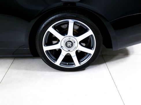 Certified 2017 Rolls-Royce Dawn RWD image 31