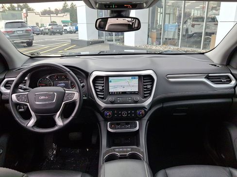 Certified 2023 GMC Acadia SLT w/ Preferred Package image 20