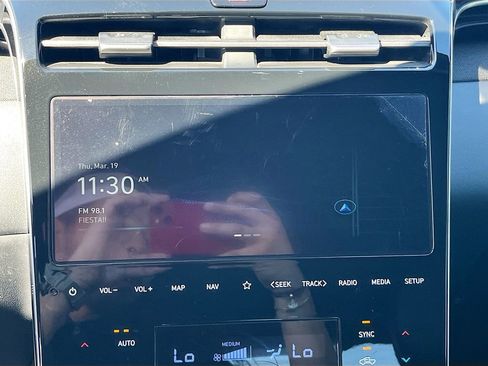 Used 2024 Hyundai Santa Cruz Limited image 15