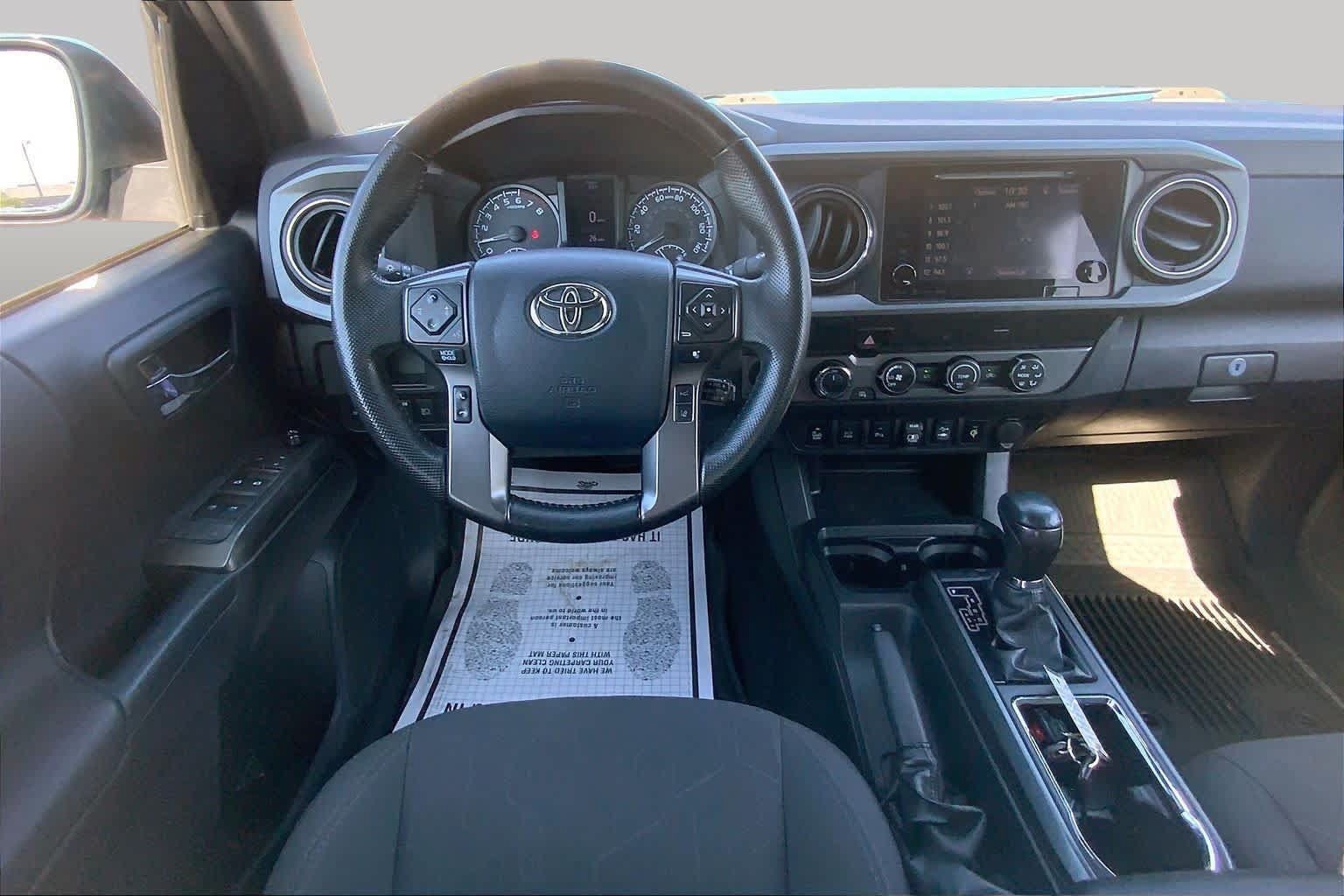 Used 2019 Toyota Tacoma TRD Off-Road w/ Technology Package AWD/4WD image 6