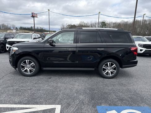 Used 2024 Ford Expedition Limited image 4