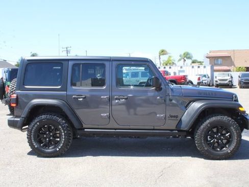 Used 2022 Jeep Wrangler Unlimited Sport AWD/4WD image 3