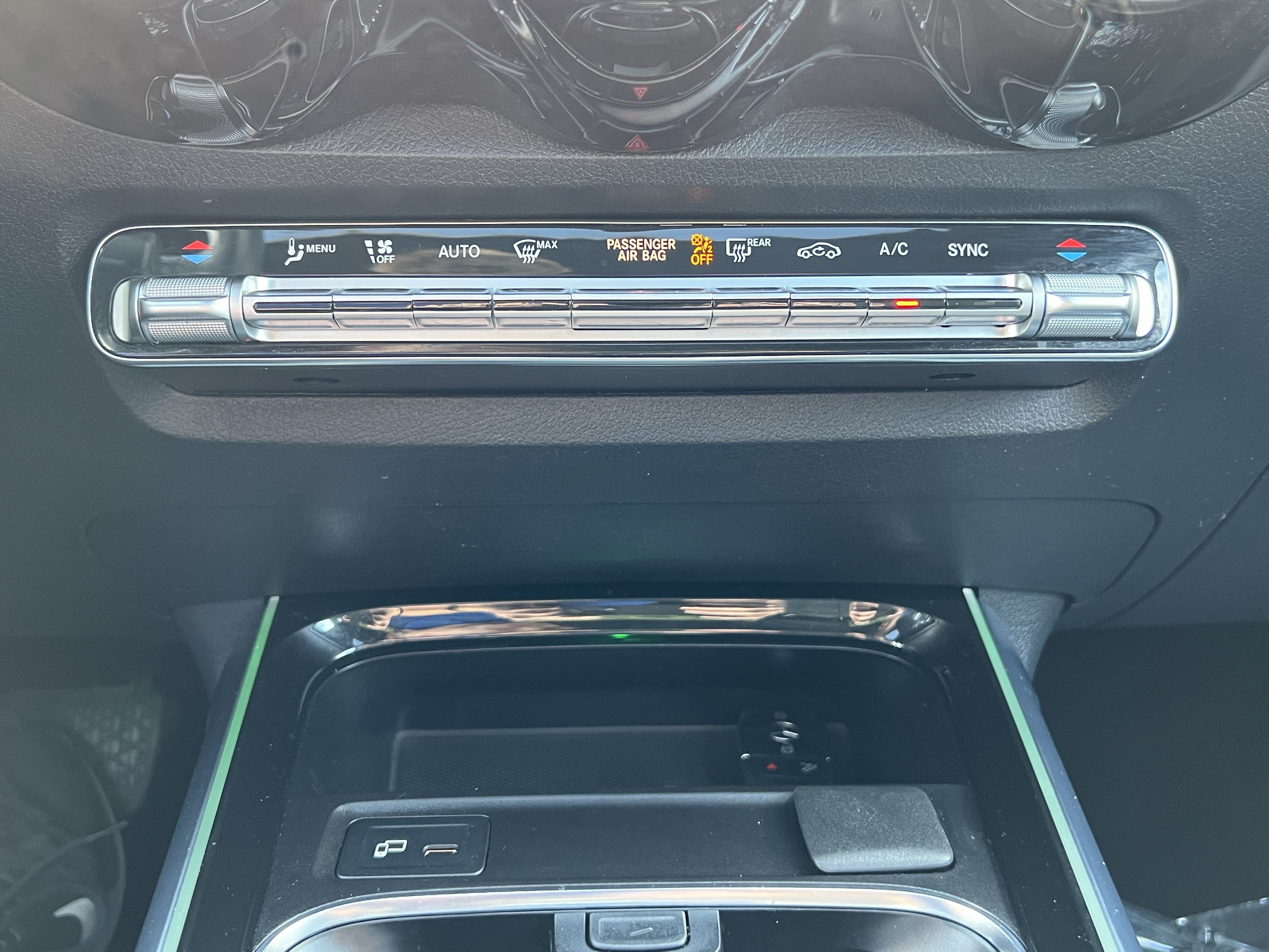 Certified 2022 Mercedes-Benz GLB 250 4MATIC image 29