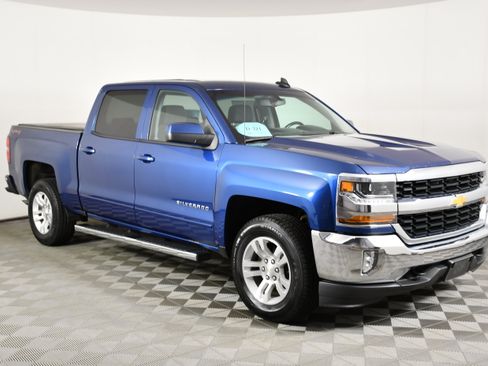 Used 2018 Chevrolet Silverado 1500 LT w/ All Star Edition AWD/4WD image 4