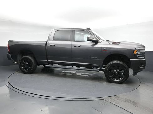 Used 2022 RAM 2500 Big Horn w/ Night Edition AWD/4WD image 3