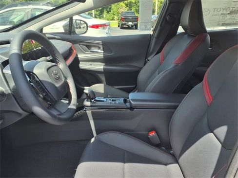 New 2025 Toyota Prius XSE image 5