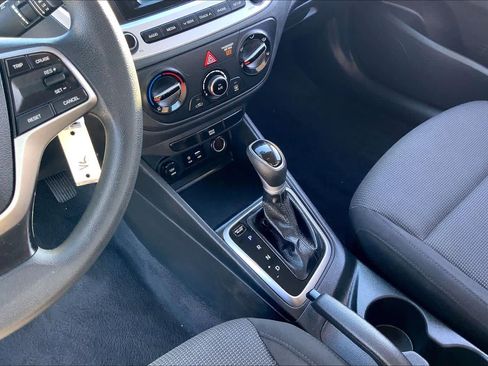 Used 2021 Hyundai Accent SE image 15