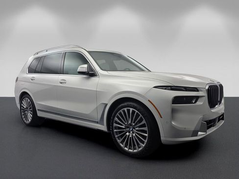 New 2027 BMW X7 xDrive40i w/ Premium Package AWD/4WD image 1