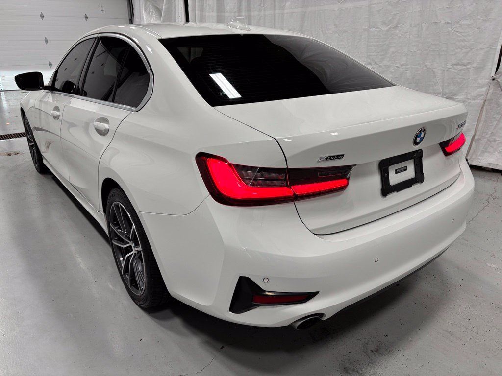 Used 2020 BMW 330i xDrive Sedan w/ Premium Package AWD/4WD image 5