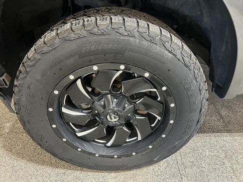 Used 2018 Ford F150 Platinum w/ Equipment Group 701A Luxury AWD/4WD image 26