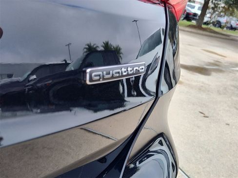 Certified 2025 Audi Q3 2.0T Premium w/ Convenience Package image 8