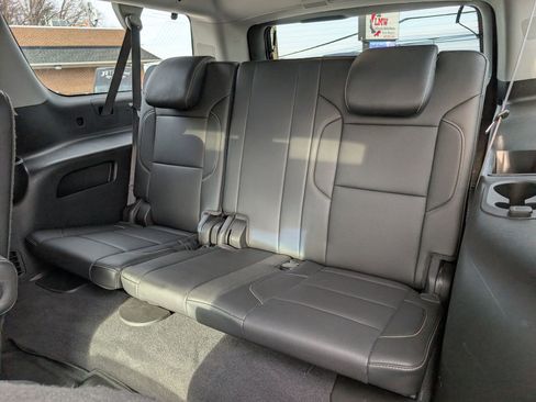Used 2019 Chevrolet Suburban Premier image 13