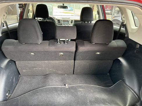 Used 2015 Toyota RAV4 LE AWD/4WD image 12