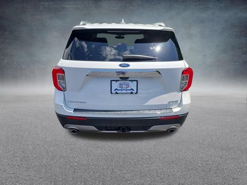 Used 2022 Ford Explorer Limited w/ Equipment Group 301A AWD/4WD image 6