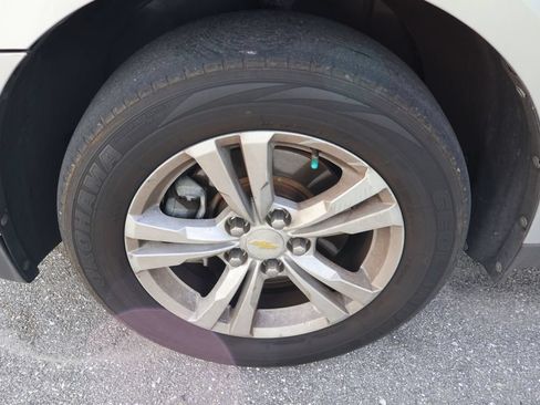 Used 2010 Chevrolet Equinox LS FWD image 4