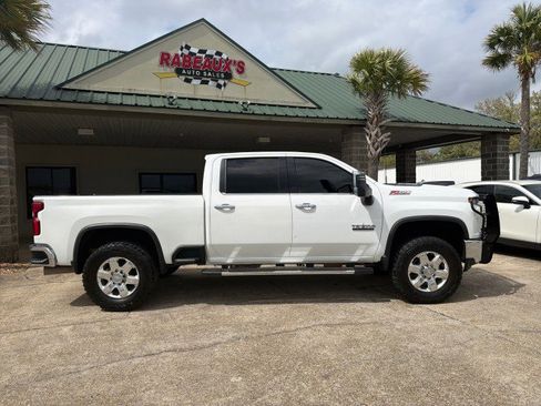 Used 2020 Chevrolet Silverado 2500 LTZ w/ LTZ Texas Edition image 3