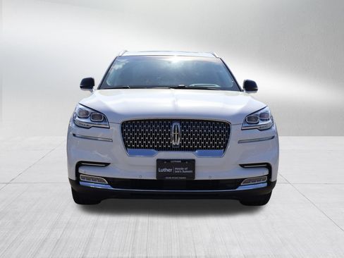 Used 2023 Lincoln Aviator Reserve w/ Equipment Group 201A RWD image 2