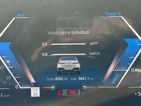 Used 2026 BMW 750e xDrive image 13