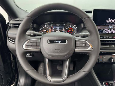 New 2026 Jeep Compass Latitude image 20