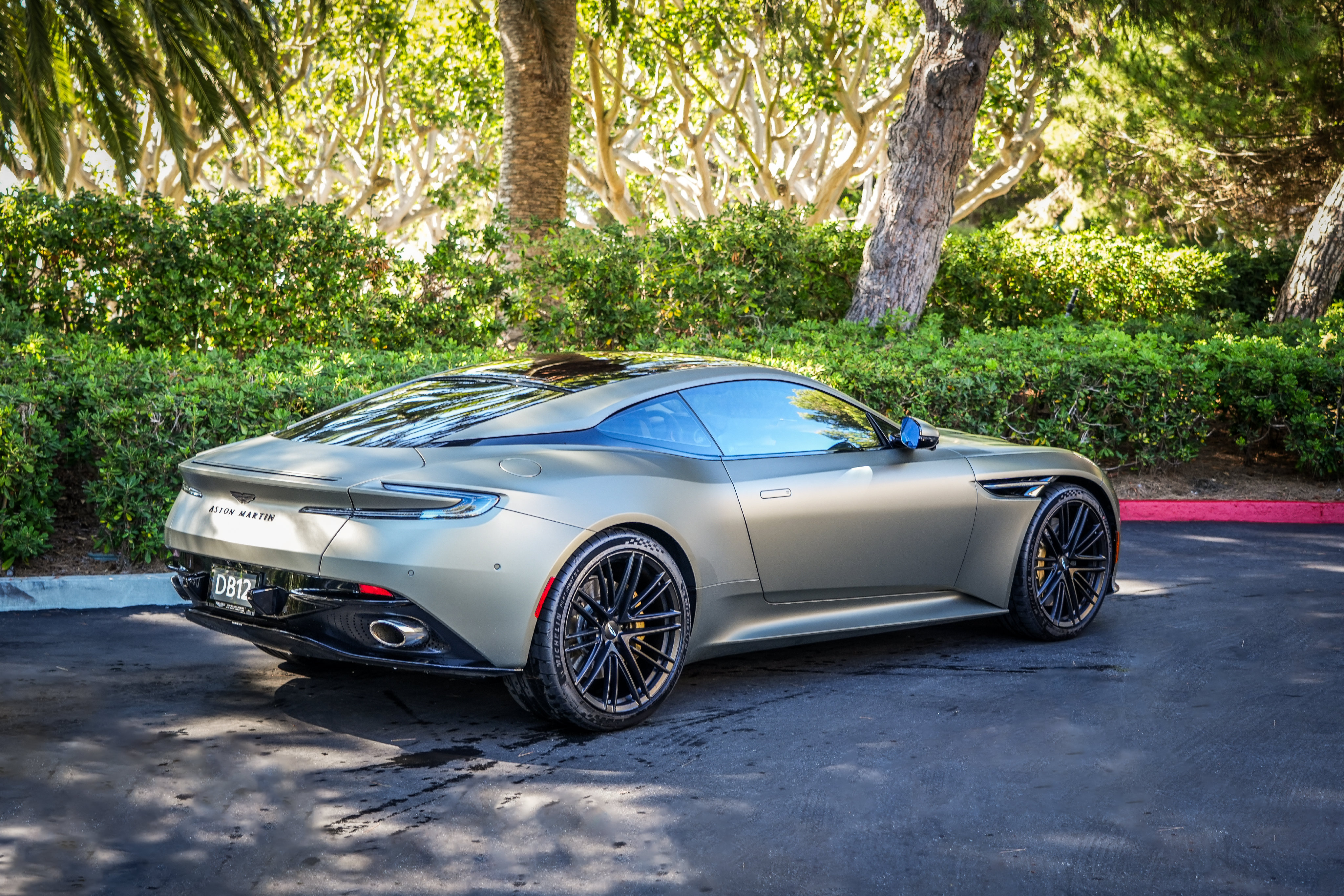 Used 2024 Aston Martin DB12 Coupe RWD image 3