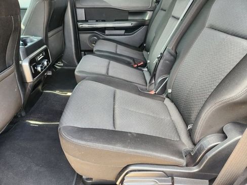 Used 2020 Ford Expedition XLT image 30