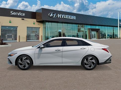New 2026 Hyundai Elantra Limited image 3