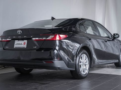 Used 2025 Toyota Camry LE image 4