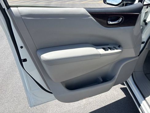 Used 2014 Nissan Quest SV FWD image 5