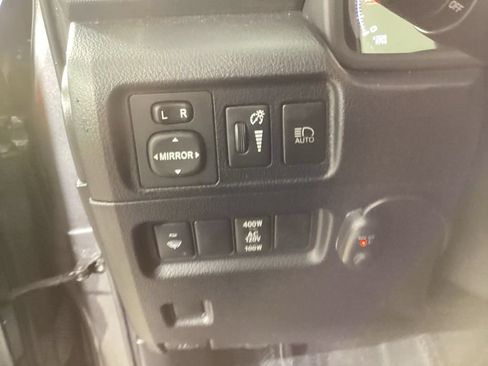 Used 2021 Toyota 4Runner Venture w/ Moonroof Package AWD/4WD image 18