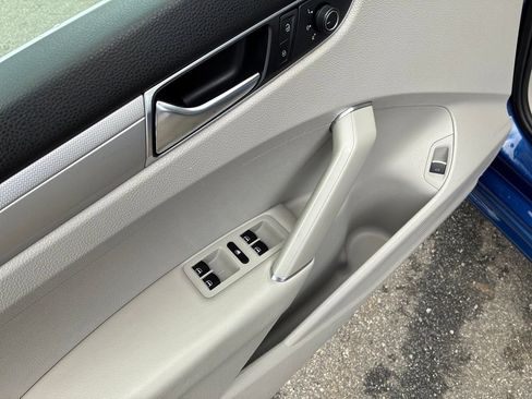 Used 2017 Volkswagen Passat 1.8T S image 13